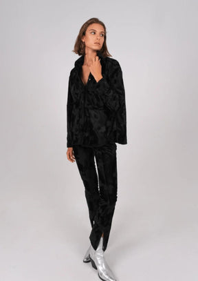 Chemise surdimensionnée noire à fourrure