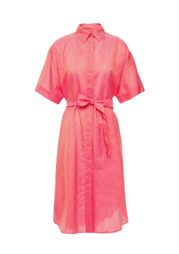 Hemdkleid mit rotem Gürtel