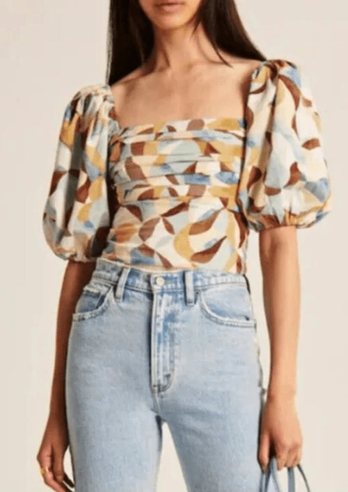 PUFF SLEEVED TOP