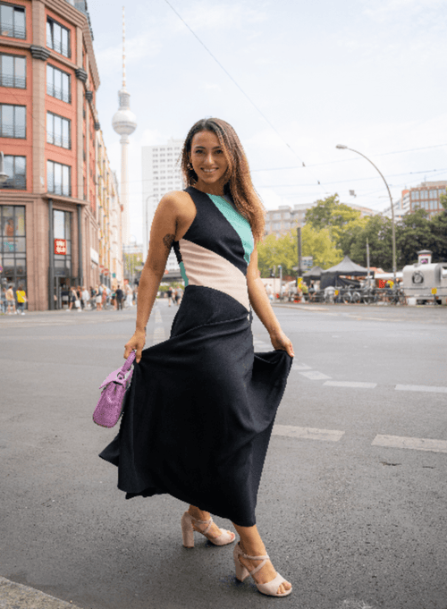 Mehrfarbiger Midi -Kleid