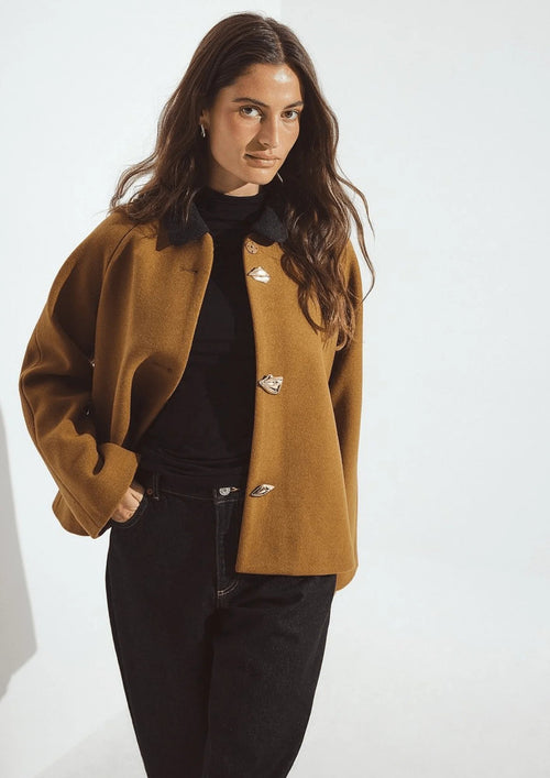 JACKE AUS BRAUNER WOLLMISCHUNG