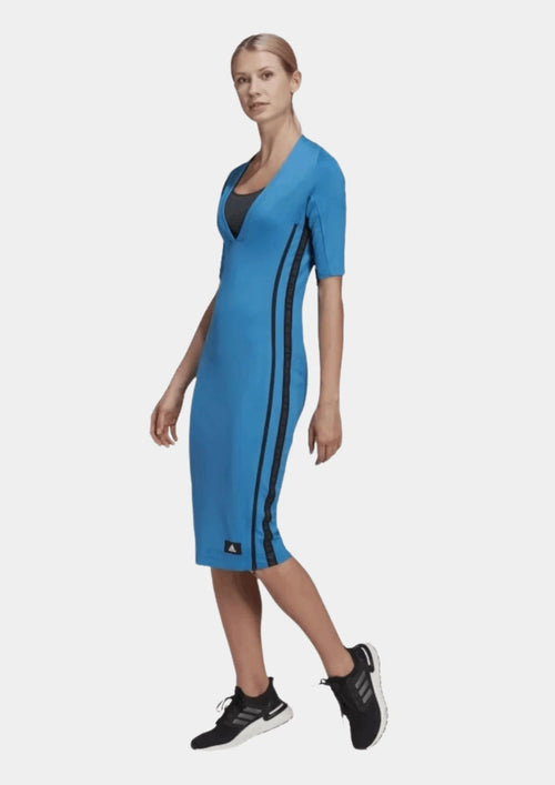 BLAUES SPORT-MIDIKLEID MIT V-AUSSCHNITT