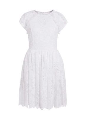Mini-robe en dentelle blanche