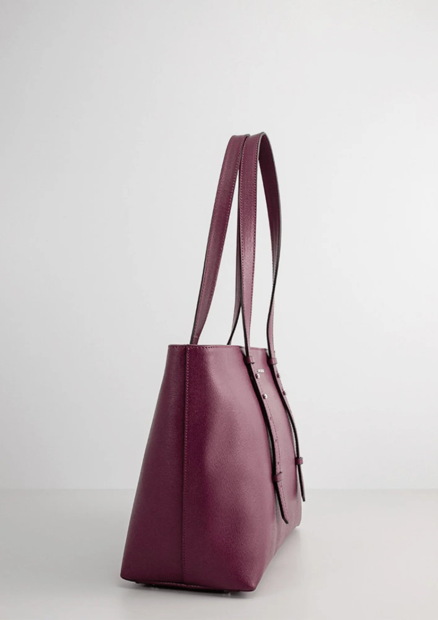 BURGUNDY LEATHER HANDBAG