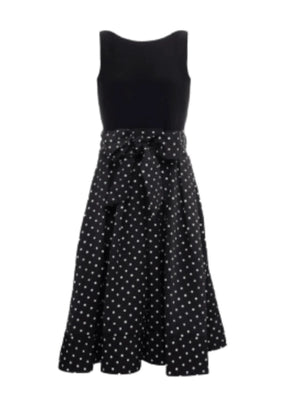 Robe noire avec jupe à pois