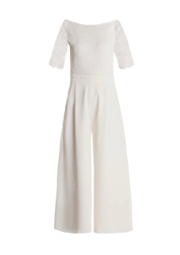 Combinaison en dentelle blanche