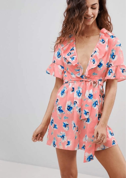 Blumendem gekräuseltes Spielanzug