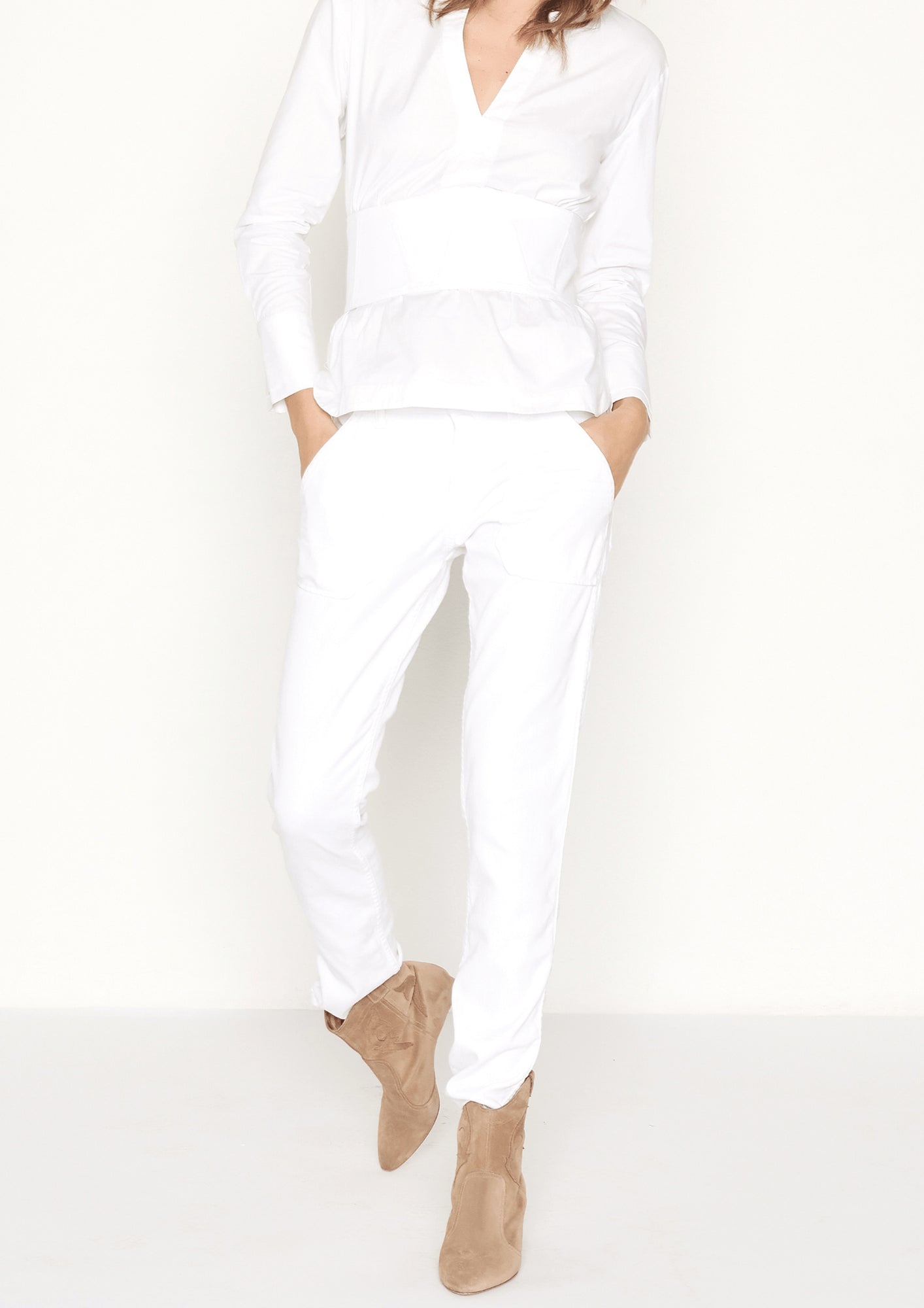 WHITE SHIRT WITH WIDE WAISTBAND