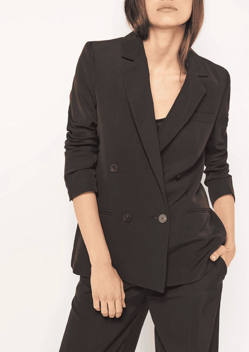 BLACK LONG-SLEEVED BLAZER