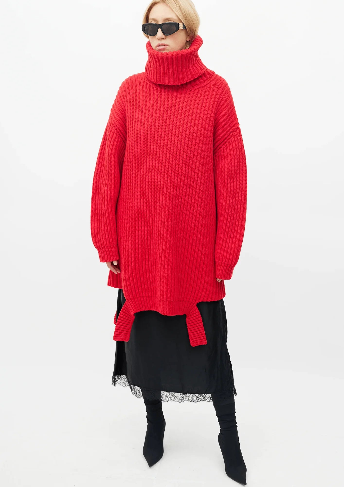 RED TURTLENECK SWEATER DRESS