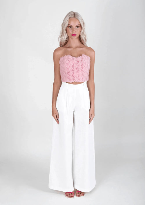 Top rose avec des fleurs en tulle