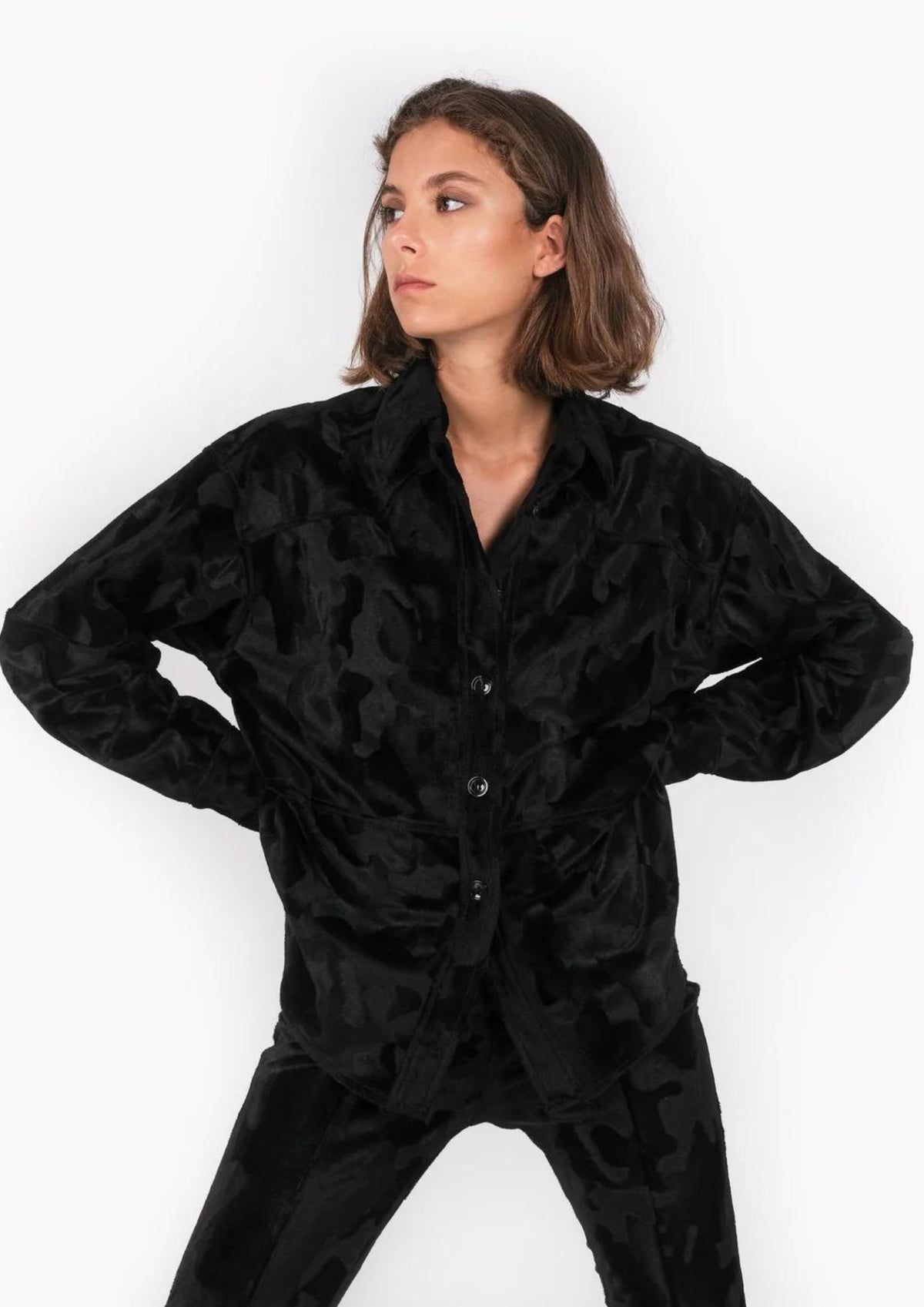 Chemise surdimensionnée noire à fourrure