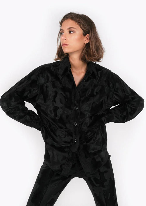 Chemise surdimensionnée noire à fourrure