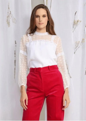 Weiße langärmlige Bluse