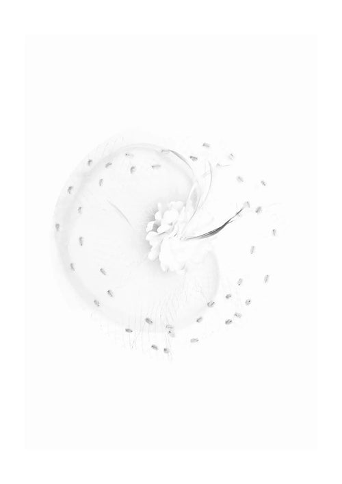 WHITE FASCINATOR HAT