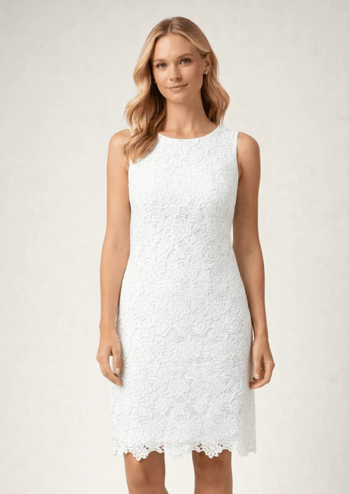 ROBE EN DENTELLE FLORALE BLANCHE