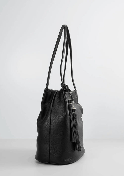 BLACK LEATHER SHOULDER BAG