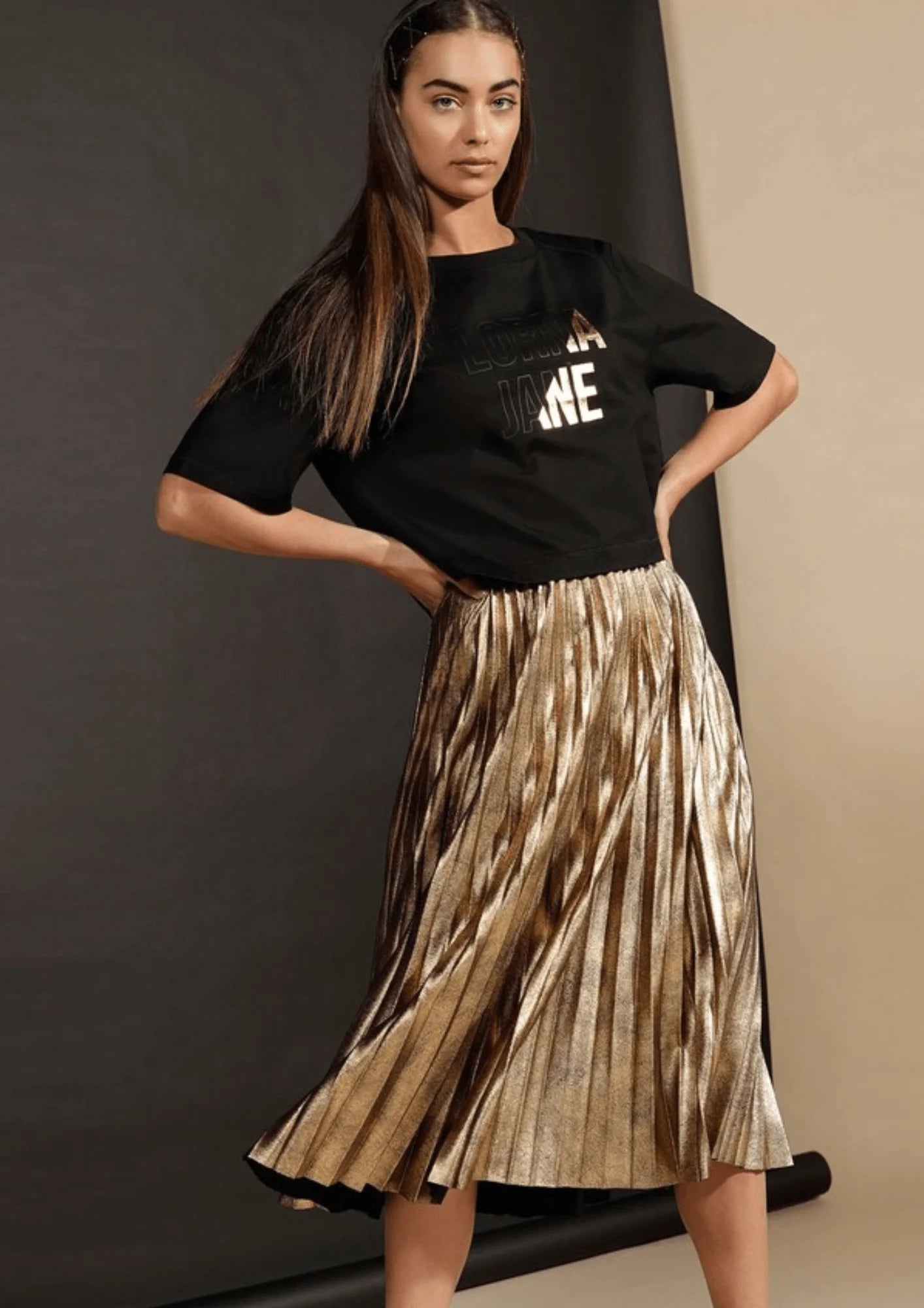 GOLDEN PLEATED SKIRT