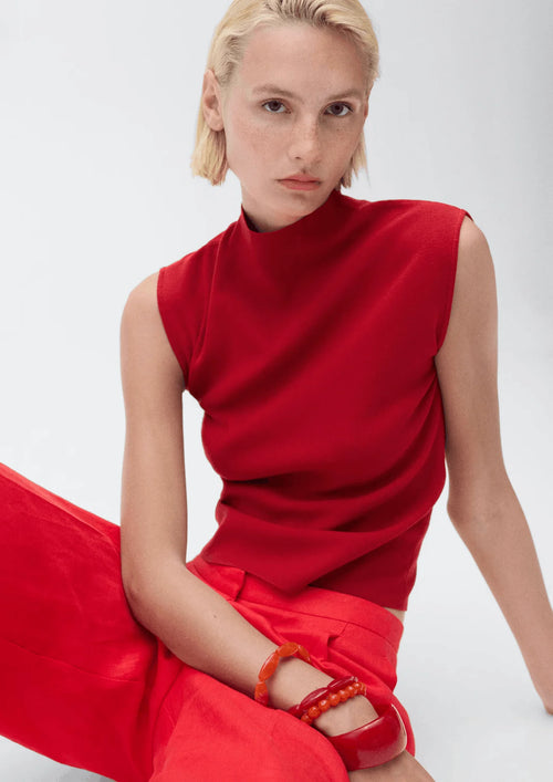 RED KNITTED TOP
