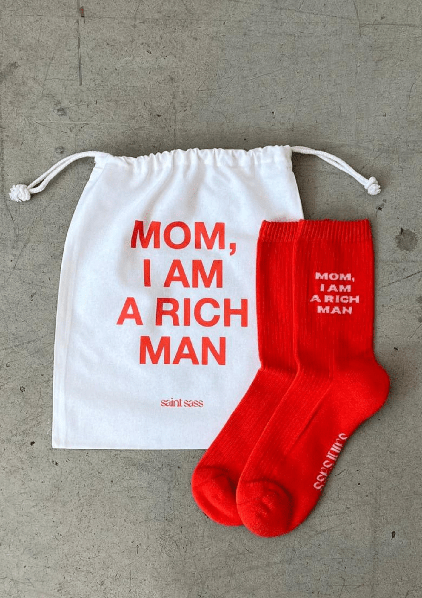 Maman, je suis une chaussette riche
