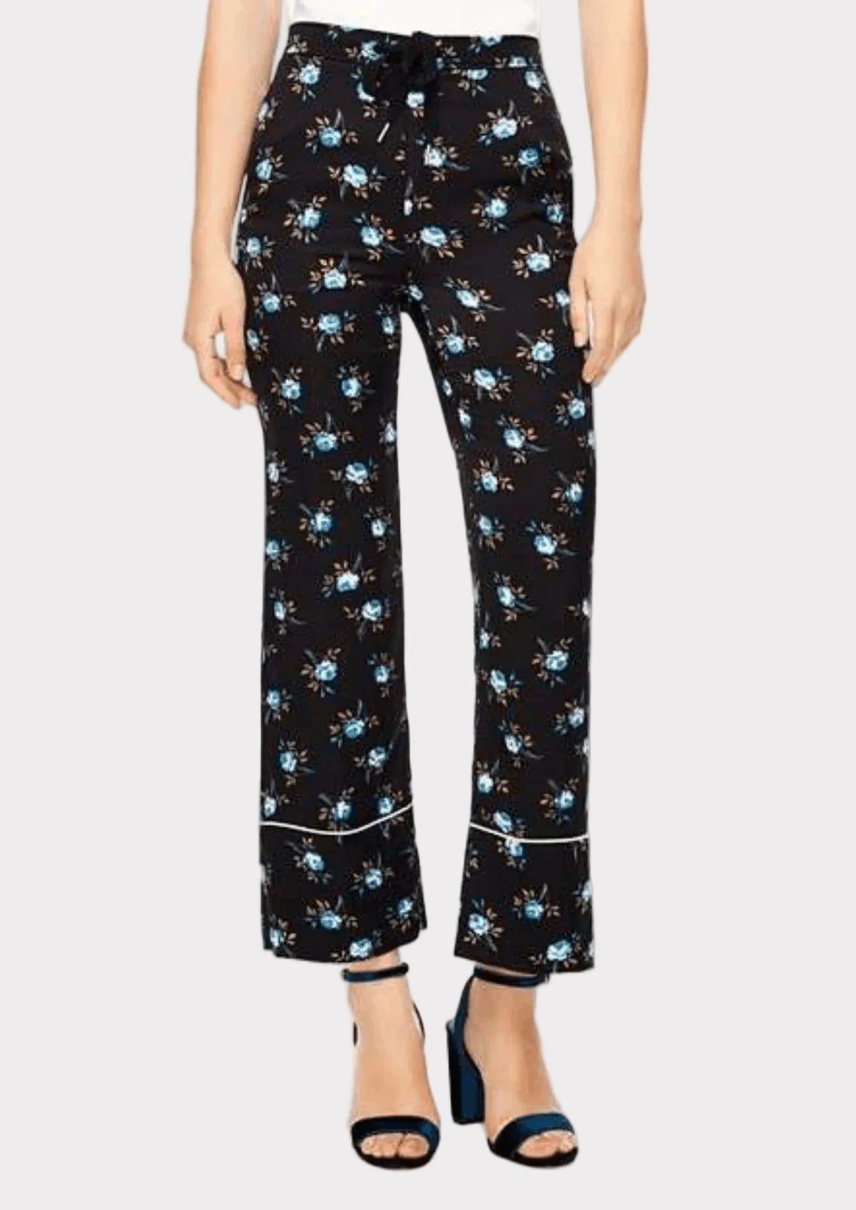 PANTALON EN SATIN NOIR IMPRIMÉ FLEURI