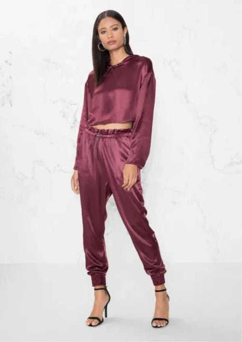 JOGGING EN SATIN