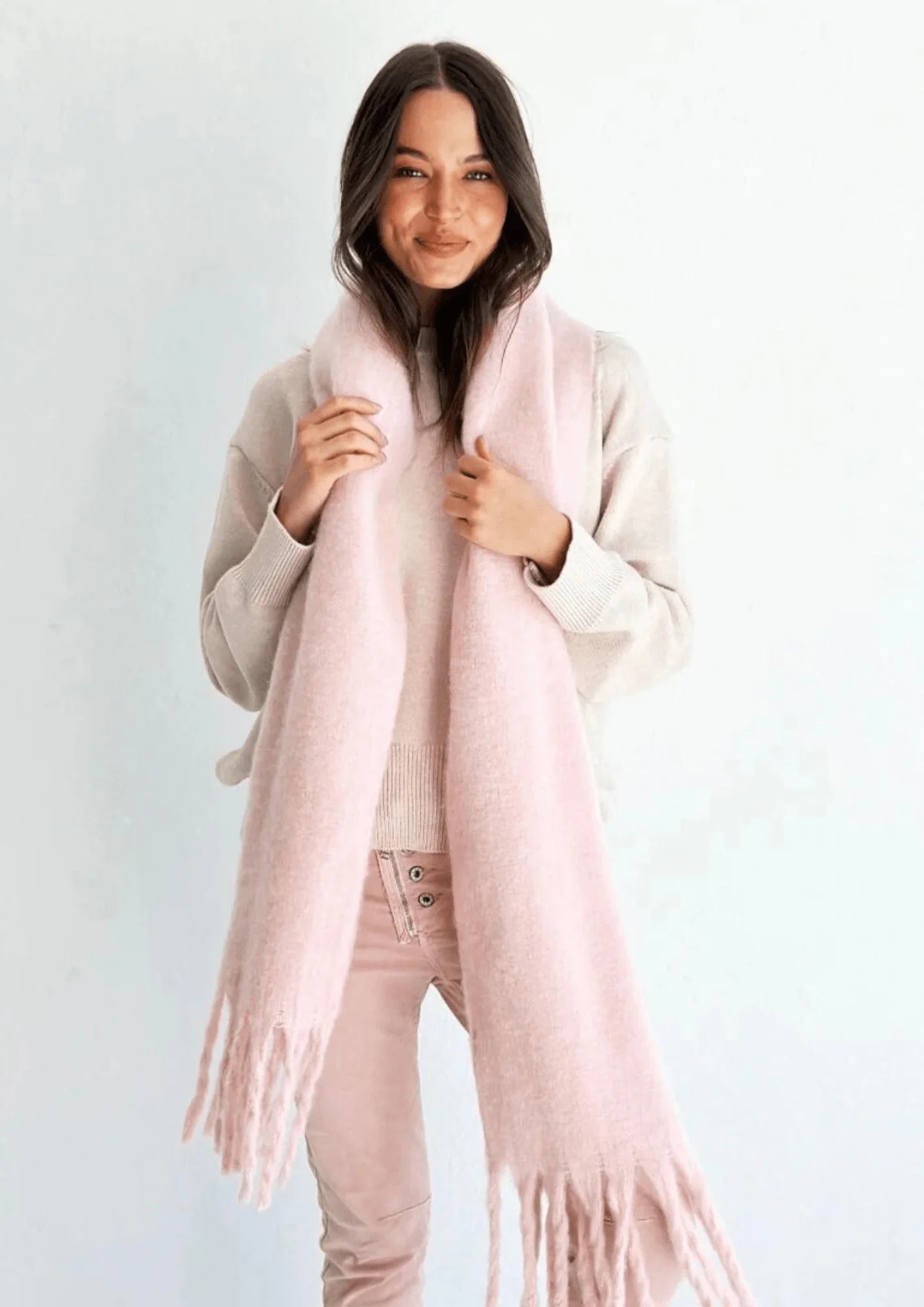 LIGHT PINK WINTER SCARF