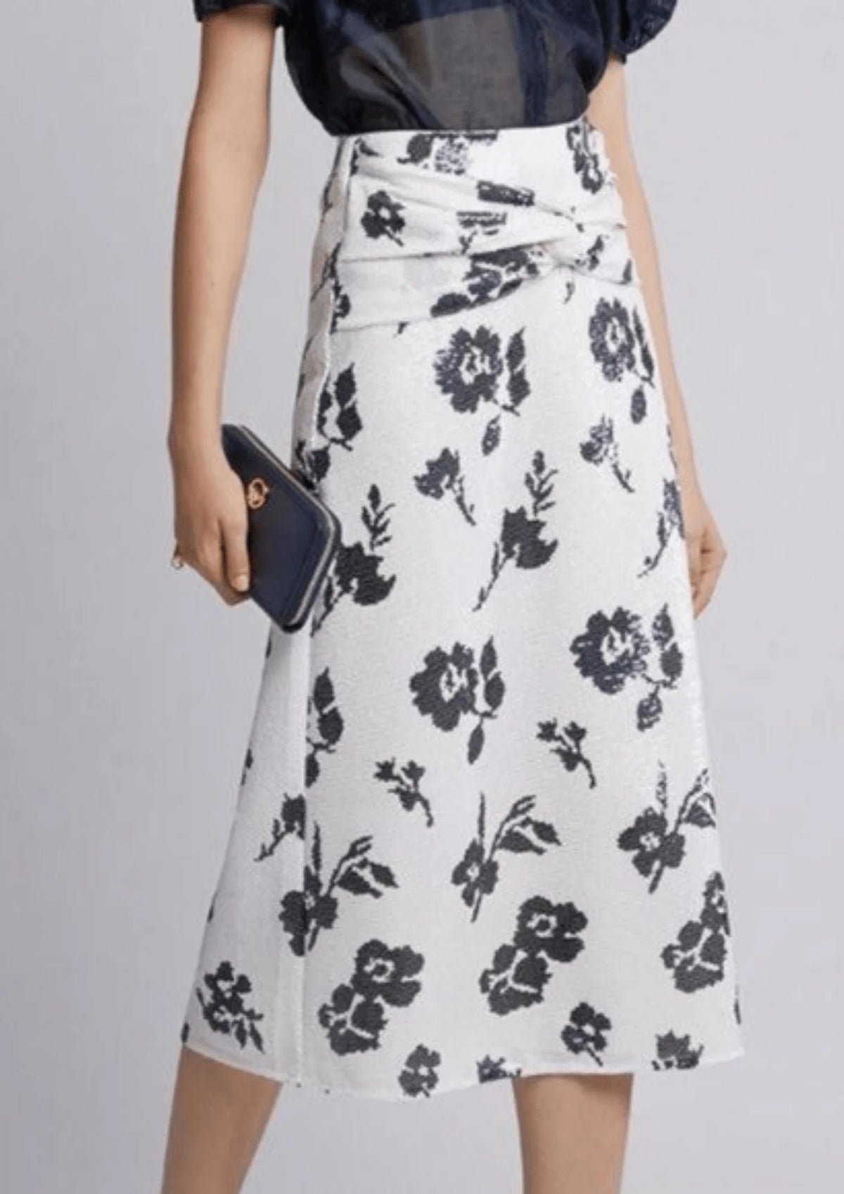 JUPE MIDI À PAILLETTES ET À MOTIFS FLORAUX