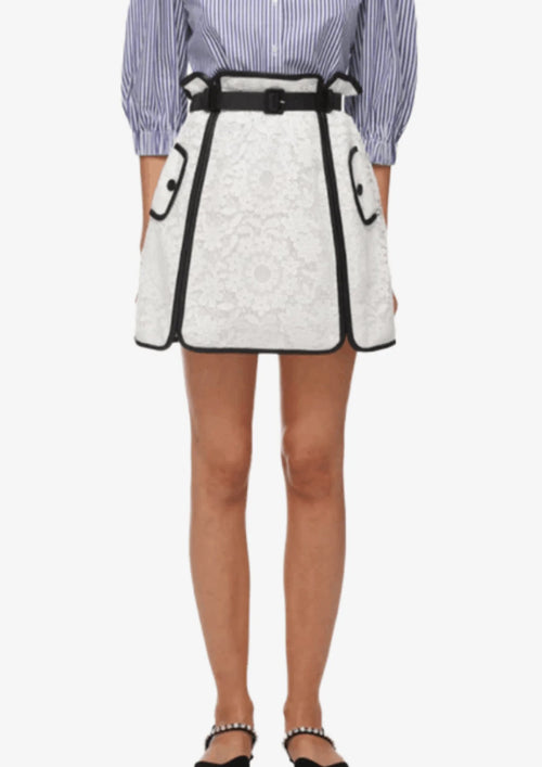 WHITE LACE MINI SKIRT