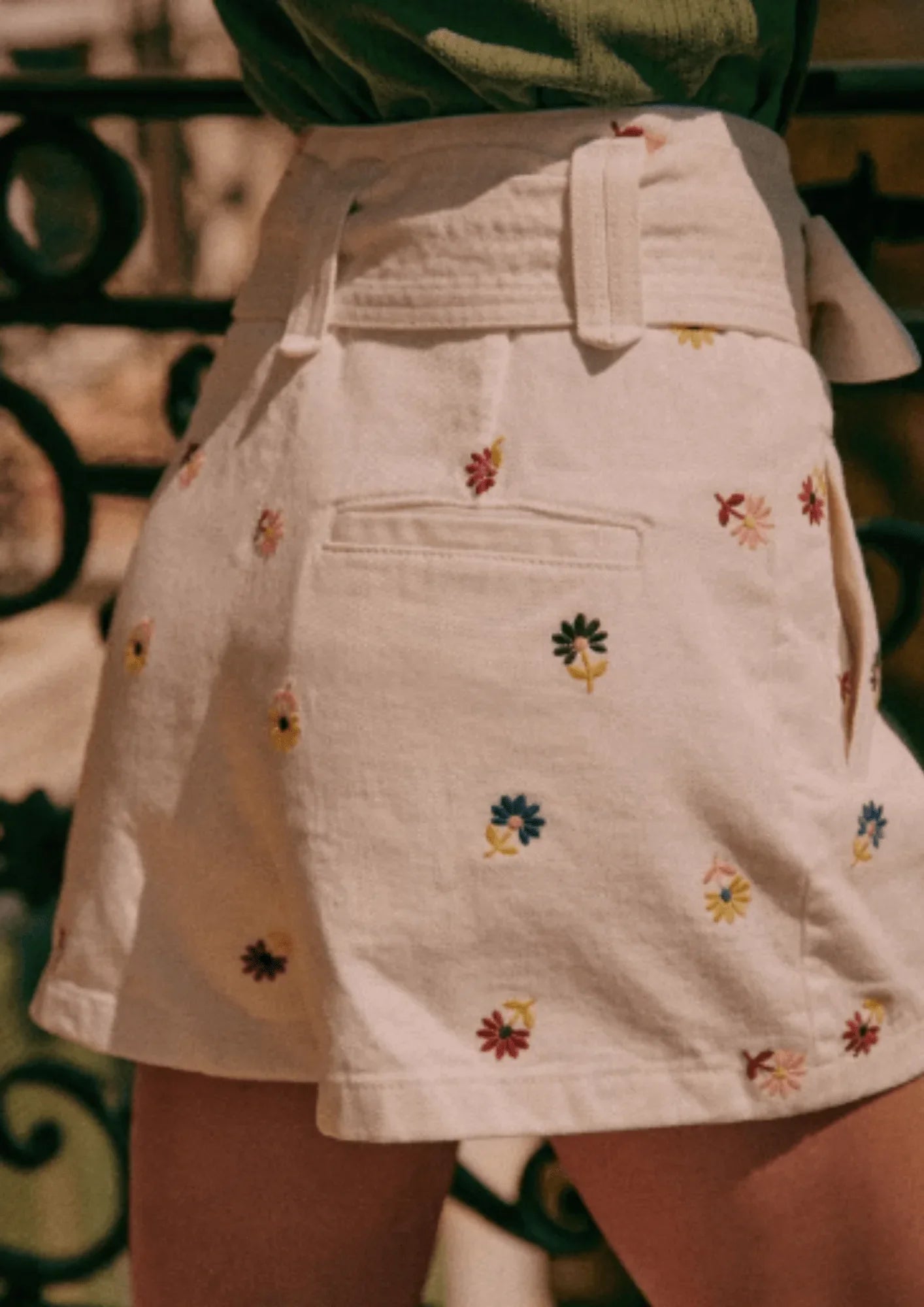 Ecru Deia Floral Shorts