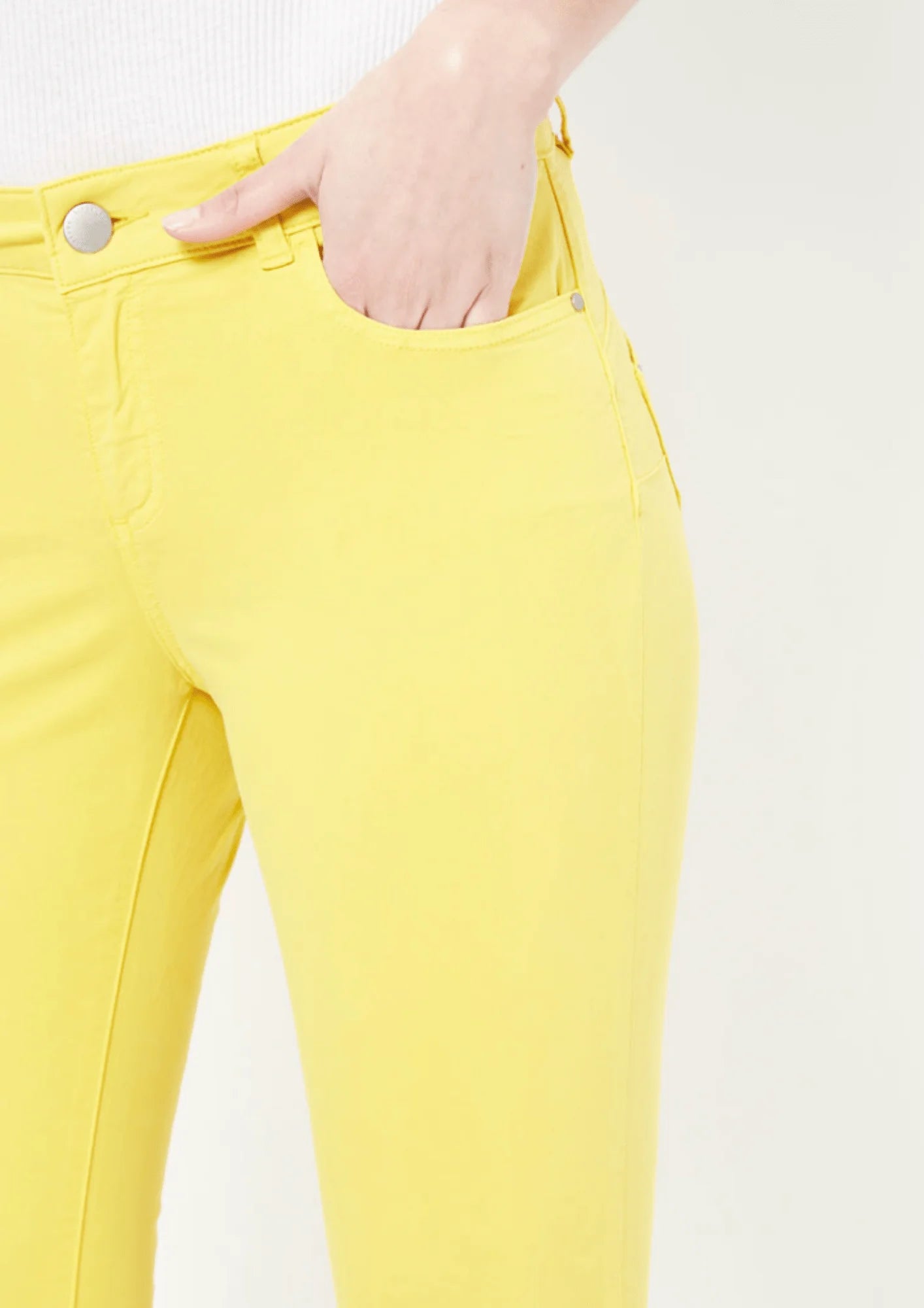 Gelbe 5 Taschen schlanke Jeans