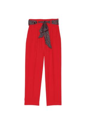 Rote Paga -Hosen