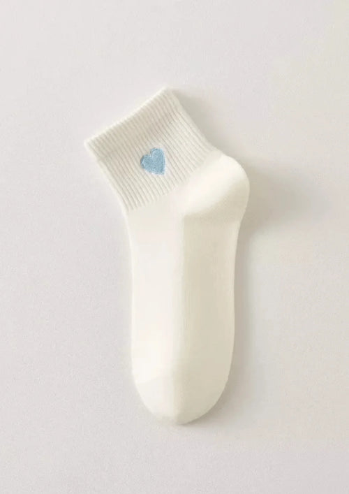 Chaussettes longues à cœur blanc et rouge