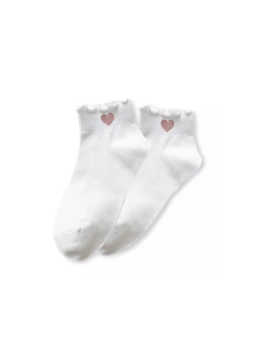 Chaussettes violettes à volants avec des détails cardiaques