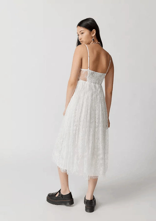 ROBE MI-LONGUE EN CORSET EN DENTELLE COULEUR CÈDRE
