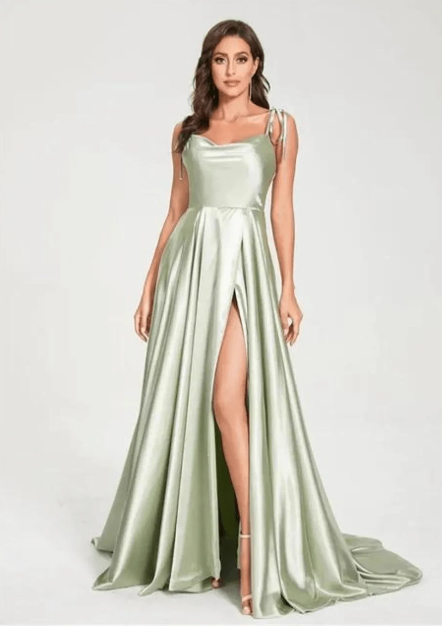 ROBE MAXI EN SATIN VERT