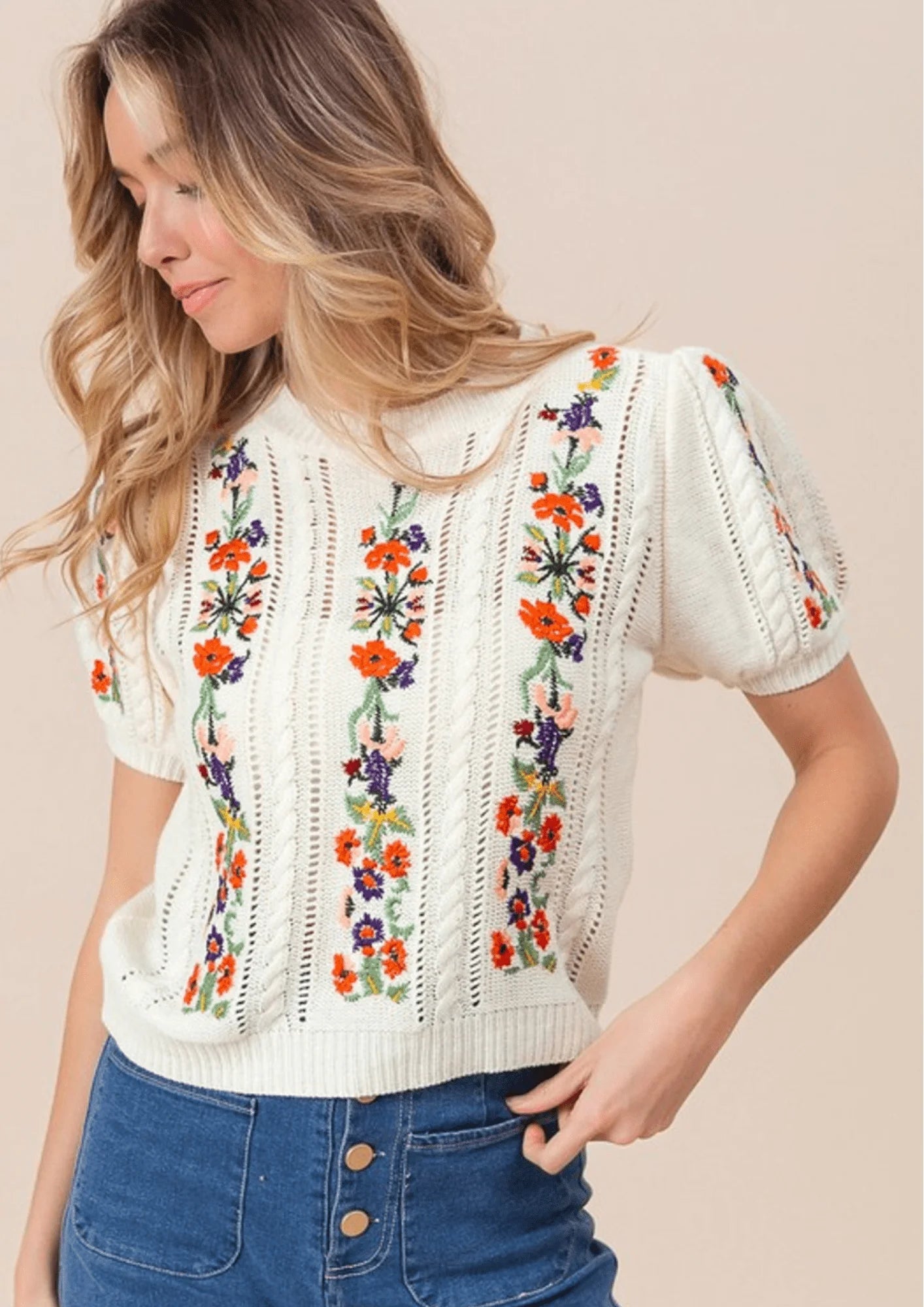 WHITE FLORAL KNITTED TOP